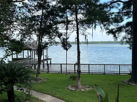22373 La Jolla Ct, Huntsville, TX 77320