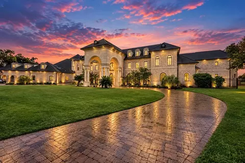 23 Beacon Hl, Sugar Land, TX 77479