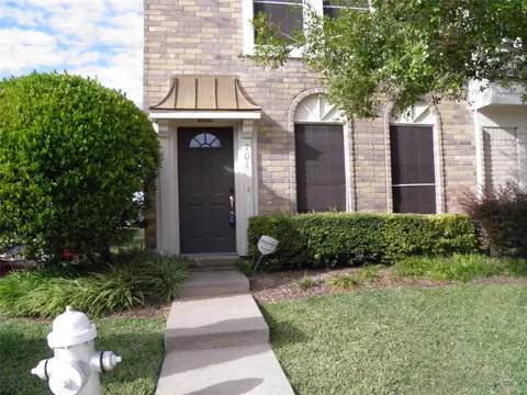 2910 Grants Lake Blvd #701, Sugar Land, TX 77479