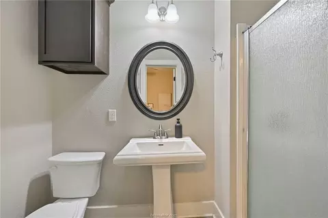 Bath - 504 W 28th St, Bryan, TX 77803 photo 2 of 2
