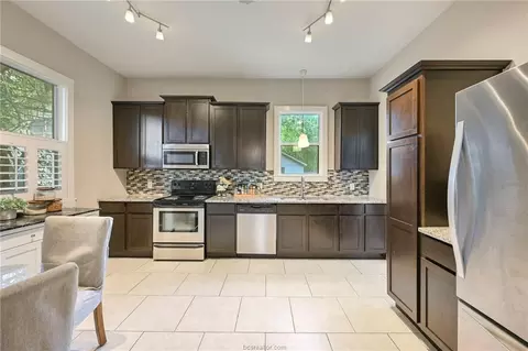 Kitchen - 504 W 28th St, Bryan, TX 77803 photo 1 of 1