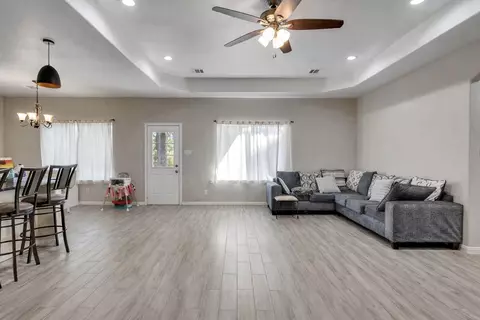 Living - 18182 William Ln, Conroe, TX 77302 photo 1 of 1