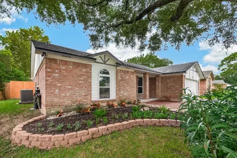 1811 Polley Ct, Richmond, TX 77406