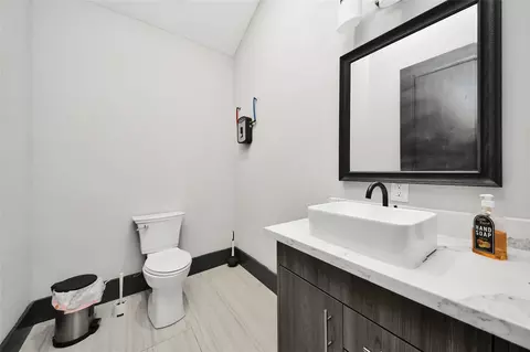 Bath - 5310 Logston Ln, Spring, TX 77389 photo 3 of 3
