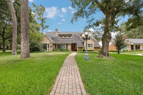 1638 Imperial Crown Dr, Houston, TX 77043