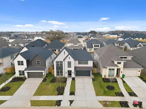 10923 Spring Wind Dr, Missouri City, TX 77459