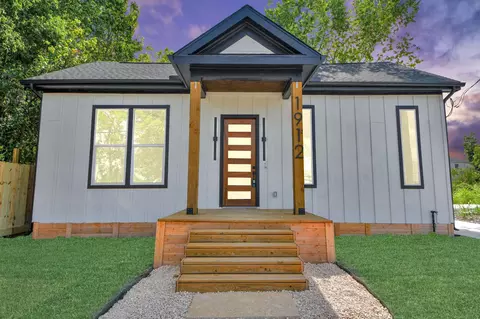 1912 Semmes St, Houston, TX 77026
