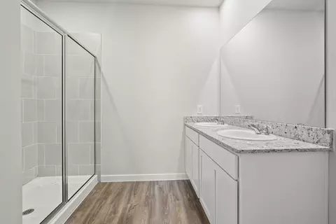 Bath - 9724 Caney Bend Rd, Conroe, TX 77303 photo 1 of 3