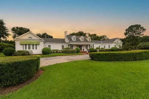 5975 Calder Ave, Beaumont, TX 77706