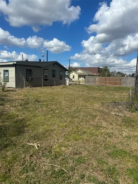 8034 Safebuy St, Houston, TX 77028