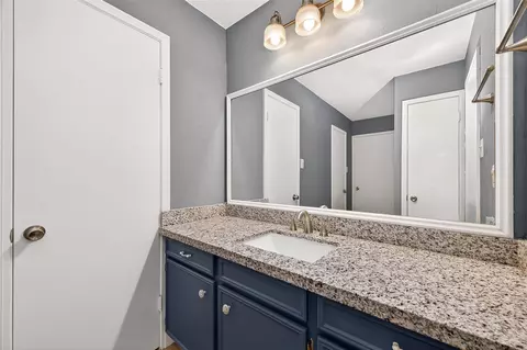 Bath - 17810 Abby Ln, Spring, TX 77379 photo 3 of 6