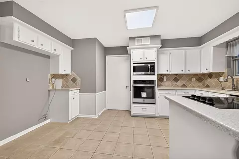 Kitchen - 17810 Abby Ln, Spring, TX 77379 photo 5 of 5