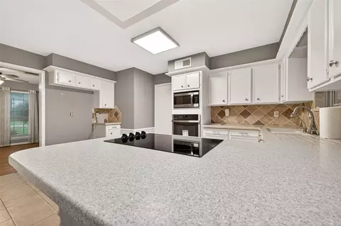 Kitchen - 17810 Abby Ln, Spring, TX 77379 photo 4 of 5