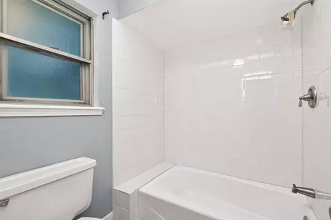 Bath - 17810 Abby Ln, Spring, TX 77379 photo 4 of 6