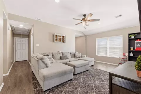 Entry Way - 1207 Blue Hazel Ct, Pinehurst, TX 77362 photo 1 of 3