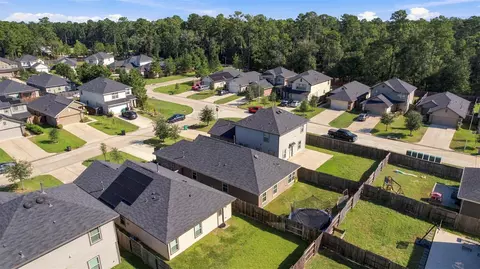 View/Area - 1207 Blue Hazel Ct, Pinehurst, TX 77362 photo 5 of 10