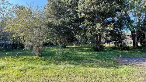 19101 Forest St, Alvin, TX 77511