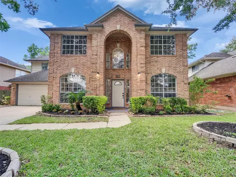 246 Cedar Elm Ln, Sugar Land, TX 77479