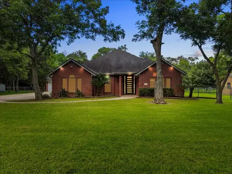 9700 Jay Rd, Hitchcock, TX 77563