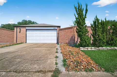15914 Val Vista Dr, Houston, TX 77083