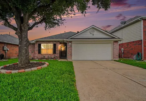 9806 Revelstoke Dr, Houston, TX 77086