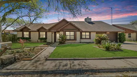 3412 Fairway Dr, Wharton, TX 77488