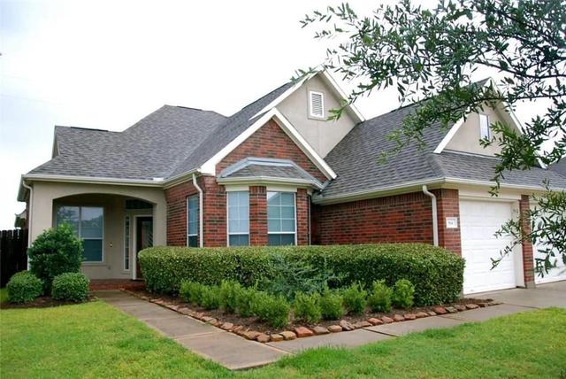 814 Hollyhock Dr, Stafford, TX 77477