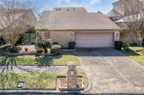 4613 Country Club Vw, Baytown, TX 77521