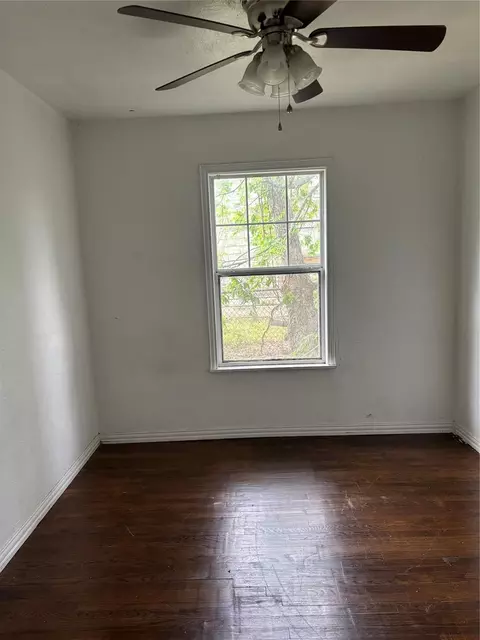 Bedroom - 828 N Chenango St, Angleton, TX 77515 photo 4 of 5