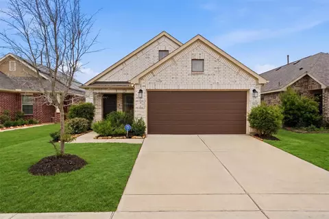 8122 Royal Breeze Dr, Cypress, TX 77433