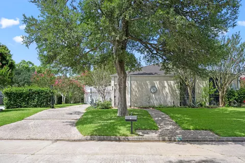1 Wellington Ln, Sugar Land, TX 77478