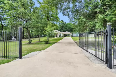 30806 Mellman Rd, Hempstead, TX 77445