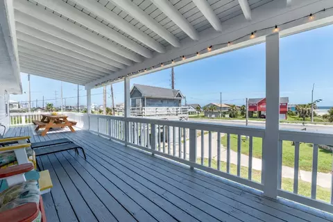 4235 San Jacinto Dr, Galveston, TX 77554