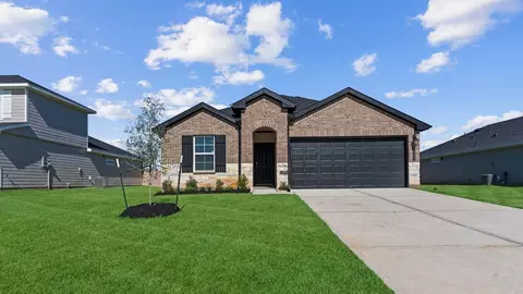 4919 Oakwood Dr, Fresno, TX 77545