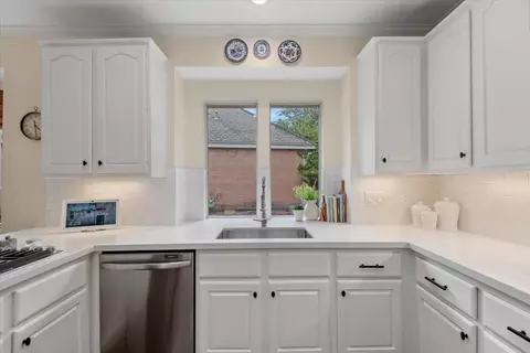 Kitchen - 20030 Forest Dr, Spring, TX 77388 photo 2 of 5