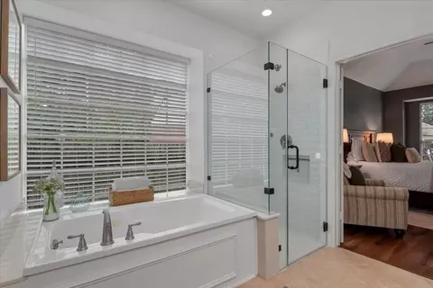 Bath - 20030 Forest Dr, Spring, TX 77388 photo 3 of 5
