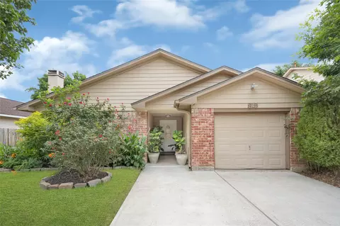 919 Western Hills Dr, Katy, TX 77450