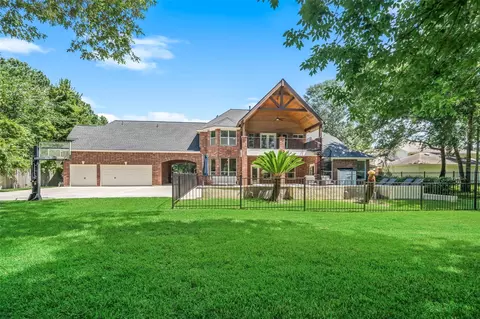 Exterior - 2302 Legends Shore Dr, Spring, TX 77386 photo 5 of 11