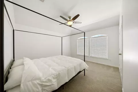 Bedroom - 2302 Legends Shore Dr, Spring, TX 77386 photo 4 of 6