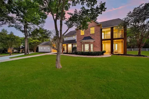 33319 White Oak Ct, Magnolia, TX 77354