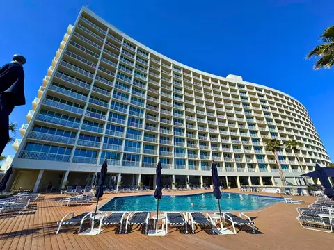 1401 E Beach Dr #109, Galveston, TX 77550