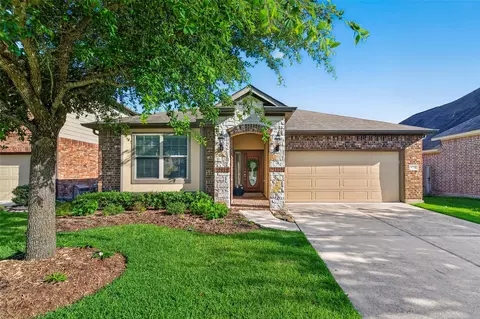 9211 Silverton Star Ln, Houston, TX 77070