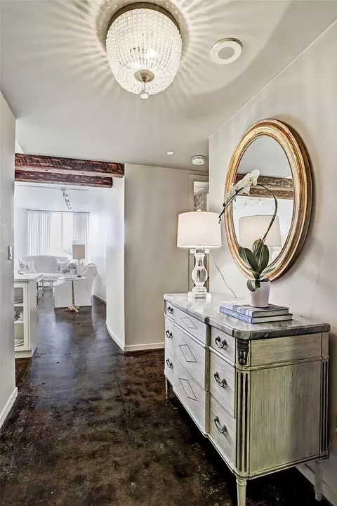 5110 San Felipe St #31W, Houston, TX 77056