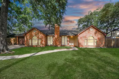411 Dover Ln, Spring, TX 77373