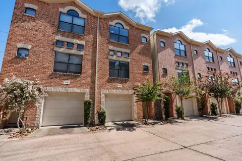 8715 Meadowcroft Dr #702, Houston, TX 77063