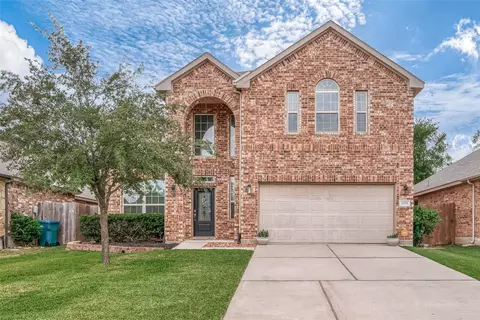 2261 Oak Circle Dr N, Conroe, TX 77301