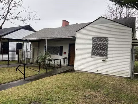 6705 Linden St, Houston, TX 77087