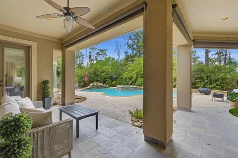 Exterior - 8111 Hideaway Lake Cir, Spring, TX 77389 photo 4 of 8