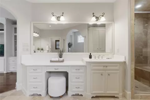 Bath - 8111 Hideaway Lake Cir, Spring, TX 77389 photo 3 of 7