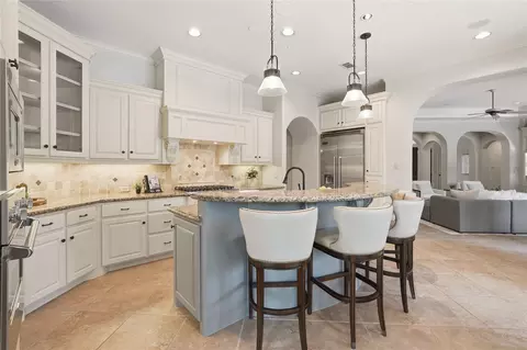 Kitchen - 8111 Hideaway Lake Cir, Spring, TX 77389 photo 4 of 4